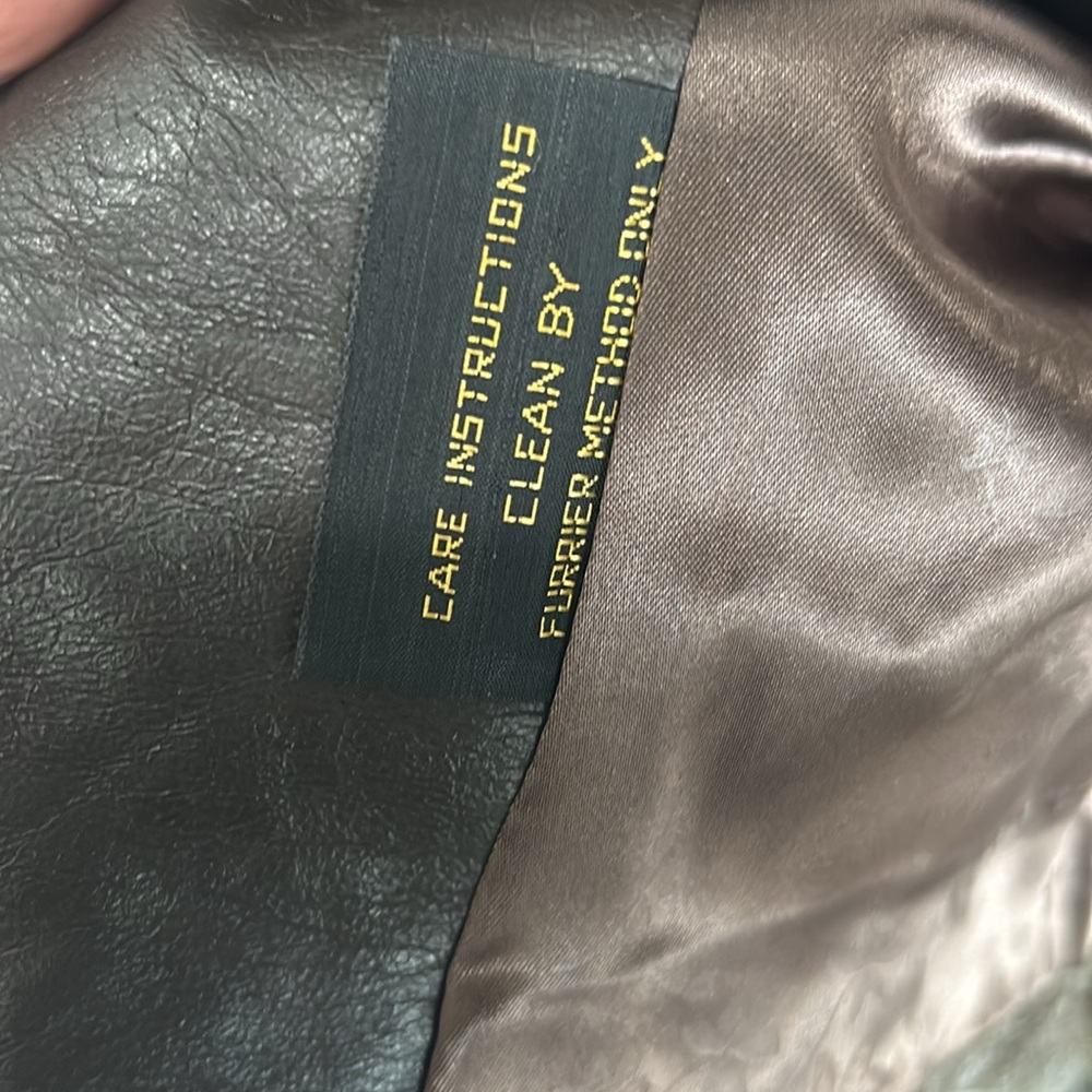 Versailles by Hillmoor Faux Fur Grey Fox. Size M/L - Picture 8 of 12